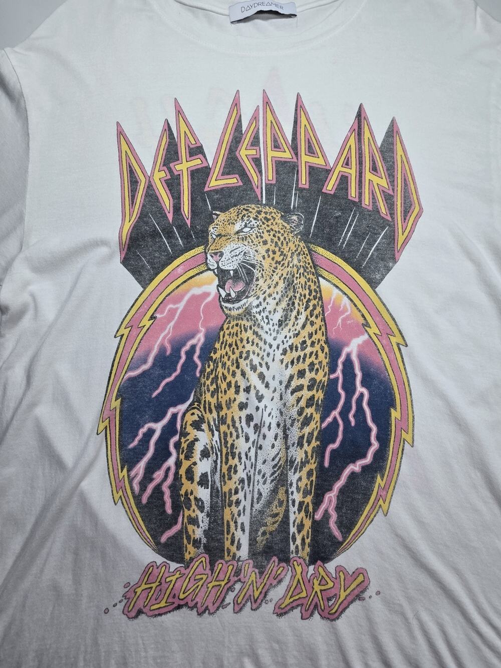 Daydreamer Women's White Def Leppard High 'n Dry Graphic Tee T-shirt Size S USA